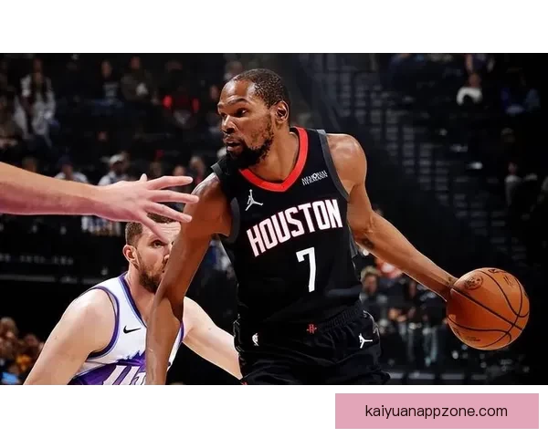 杜兰特末节与队友畅聊大笑轻松终结老鹰11连胜贡献25分6篮板